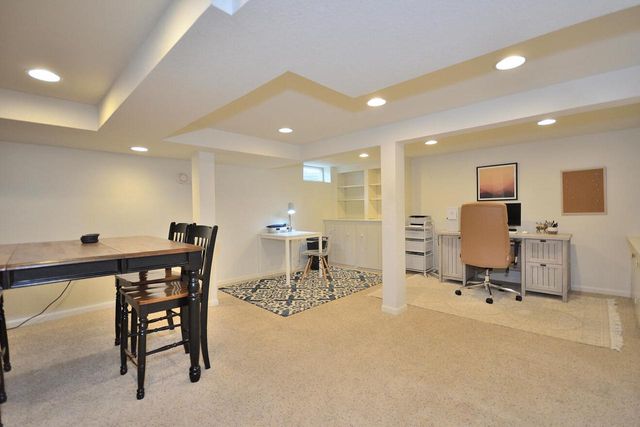 145 Lynnwood LANE, Brookfield, WI 53005