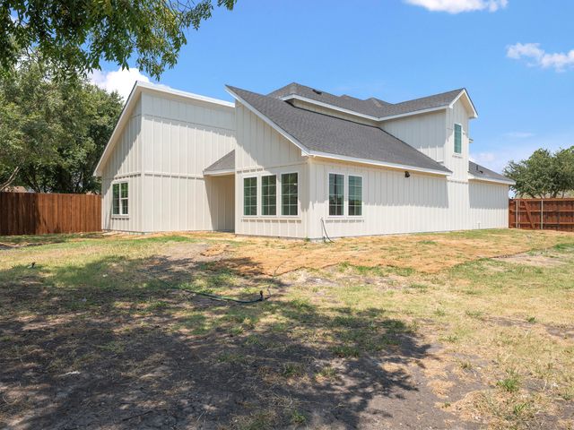3825 Williamsburg Drive, Garland, TX 75043