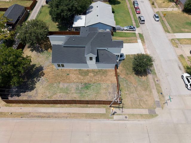 3825 Williamsburg Drive, Garland, TX 75043