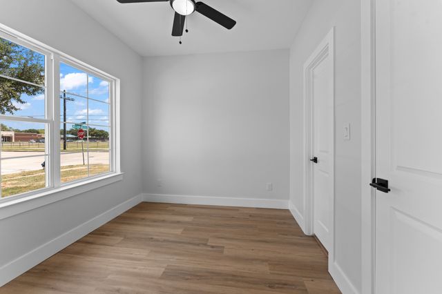 3825 Williamsburg Drive, Garland, TX 75043