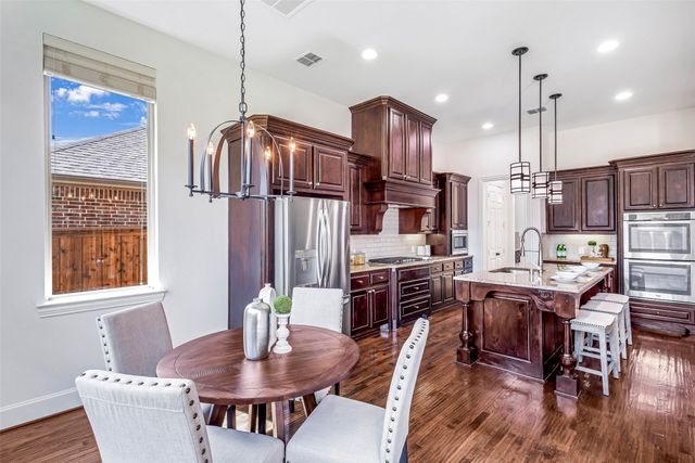 901 Clear Water Drive N, Allen, TX 75013