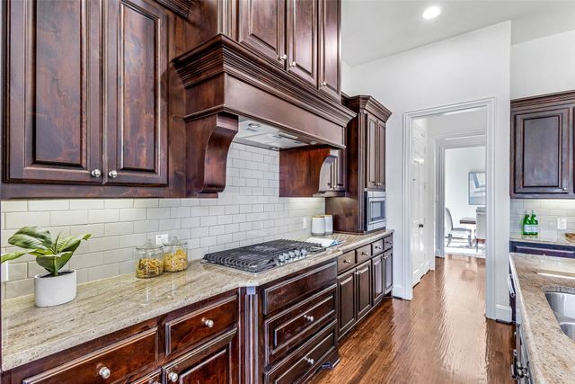 901 Clear Water Drive N, Allen, TX 75013