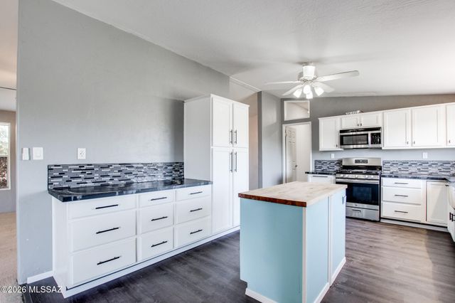 11801 S Cold Creek Place, Vail, AZ 85641