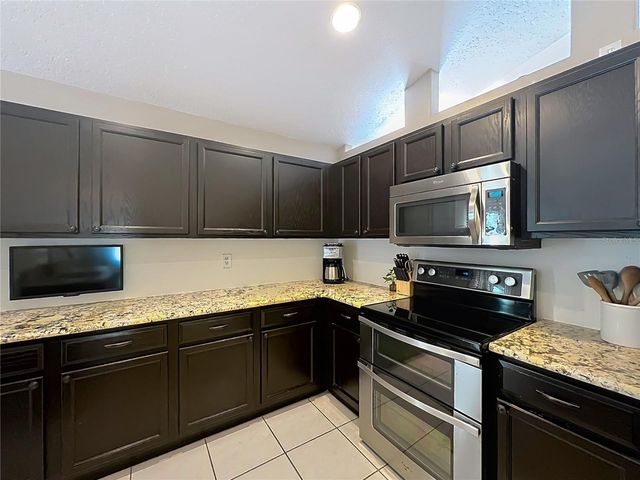 2886 SWEETSPIRE CIRCLE, Oviedo, FL 32766