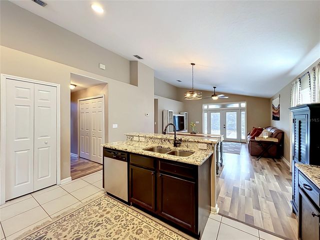 2886 SWEETSPIRE CIRCLE, Oviedo, FL 32766