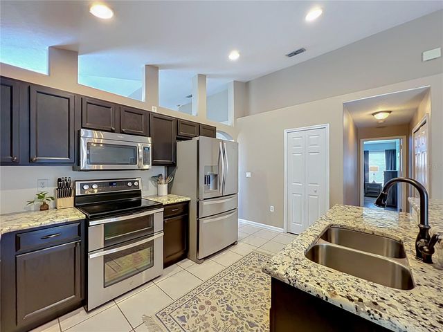 2886 SWEETSPIRE CIRCLE, Oviedo, FL 32766