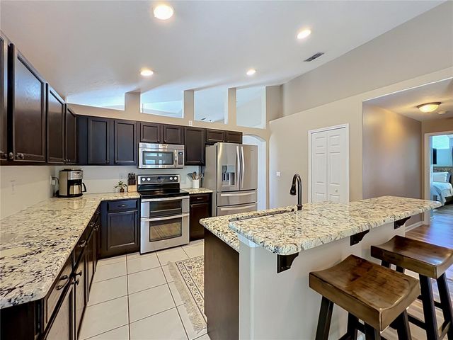 2886 SWEETSPIRE CIRCLE, Oviedo, FL 32766