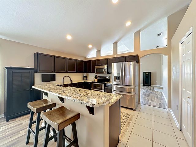 2886 SWEETSPIRE CIRCLE, Oviedo, FL 32766