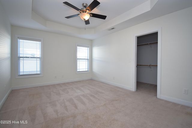 2401 Sawgrass Drive, Winterville, NC 28590