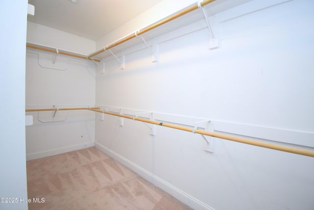 2401 Sawgrass Drive, Winterville, NC 28590