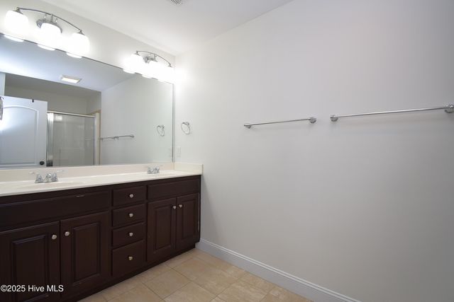 2401 Sawgrass Drive, Winterville, NC 28590