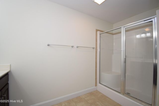 2401 Sawgrass Drive, Winterville, NC 28590