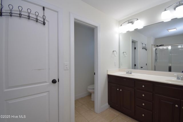 2401 Sawgrass Drive, Winterville, NC 28590