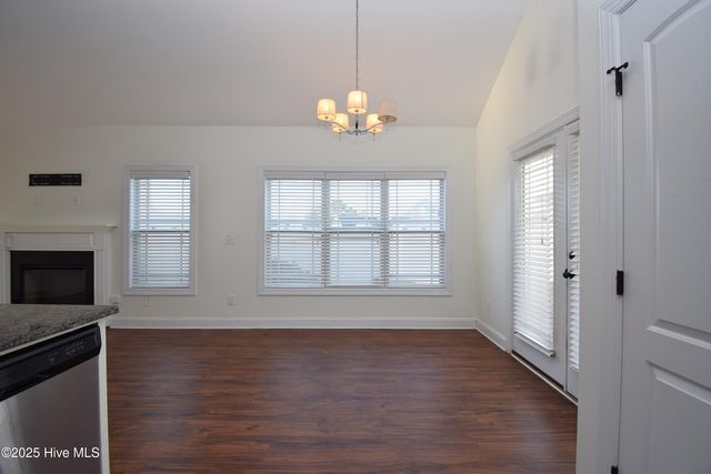 2401 Sawgrass Drive, Winterville, NC 28590