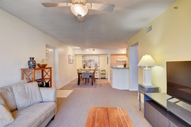 703 VILLA Circle 703, Boynton Beach, FL 33435