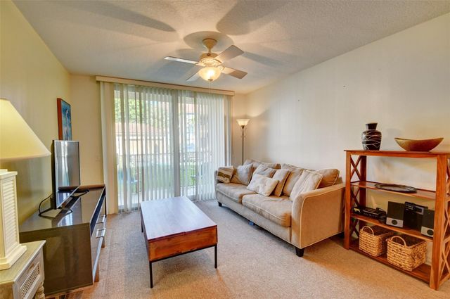703 VILLA Circle 703, Boynton Beach, FL 33435