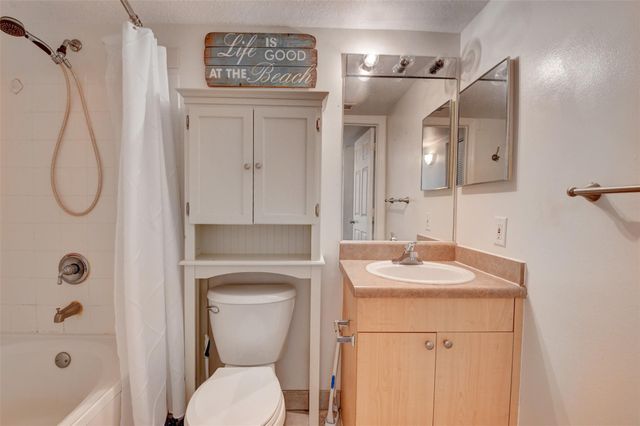 703 VILLA Circle 703, Boynton Beach, FL 33435