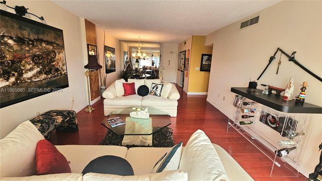 1985 S Ocean Dr 10J, Hallandale Beach, FL 33009