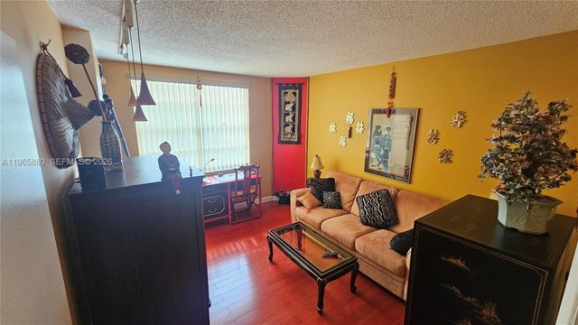 1985 S Ocean Dr 10J, Hallandale Beach, FL 33009