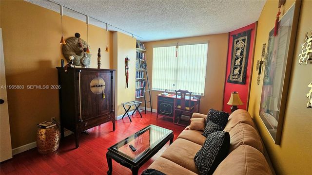1985 S Ocean Dr 10J, Hallandale Beach, FL 33009