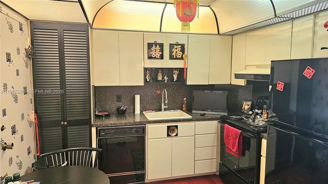 1985 S Ocean Dr 10J, Hallandale Beach, FL 33009