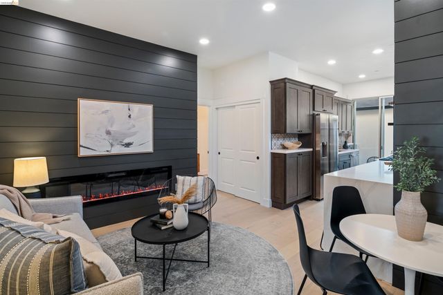 846 Adams St, Albany, CA 94706