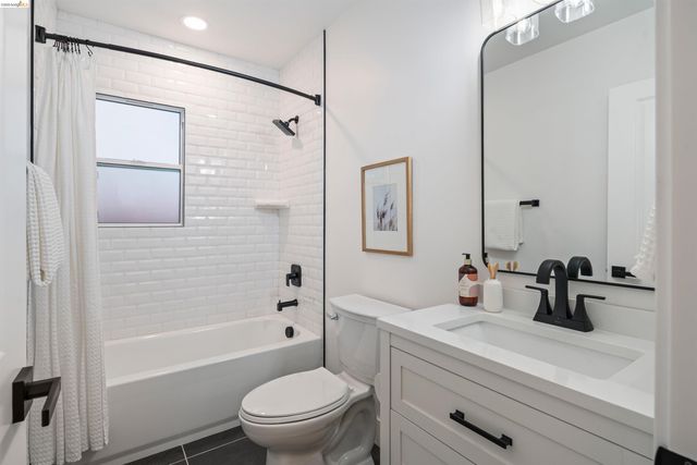 846 Adams St, Albany, CA 94706