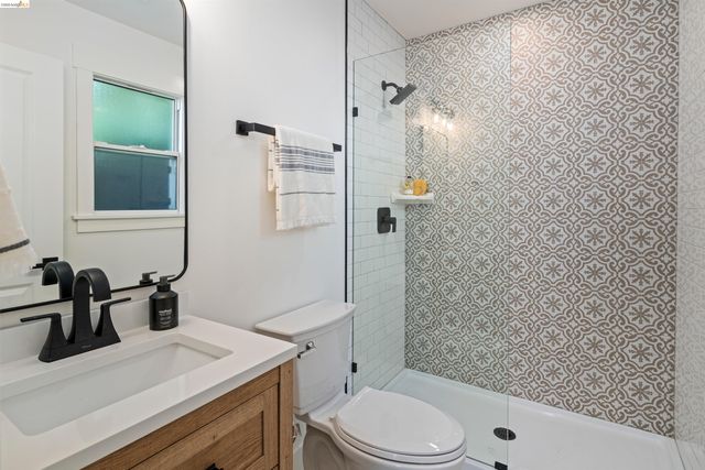 846 Adams St, Albany, CA 94706