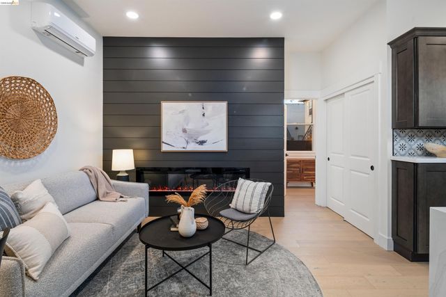 846 Adams St, Albany, CA 94706