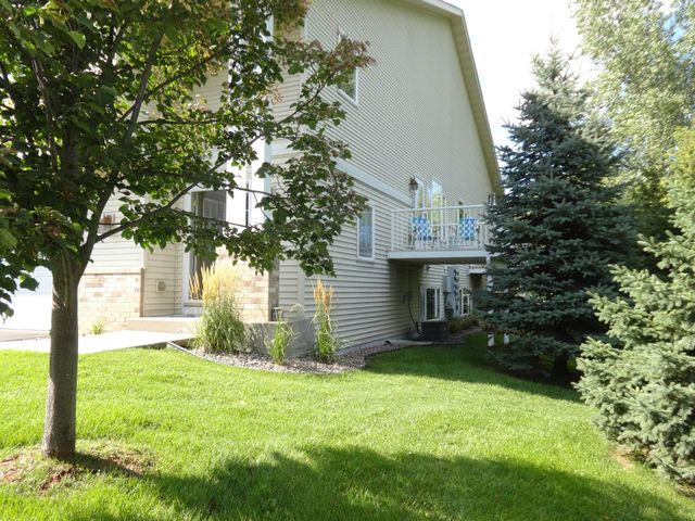 4770 Underwood Lane N E, Plymouth, MN 55442