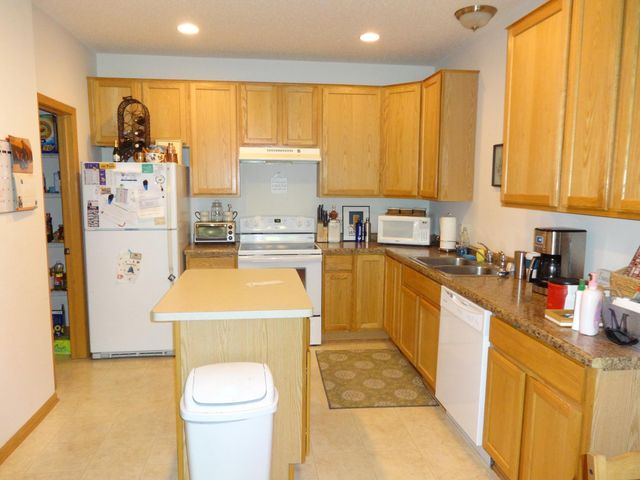 4770 Underwood Lane N E, Plymouth, MN 55442