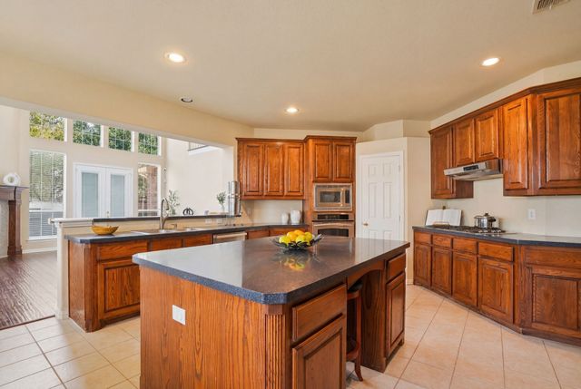 802 Shadybrook Drive, Murphy, TX 75094