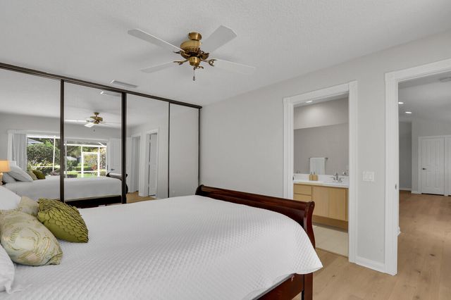 7904 CHAPMAN OAK Court, Palm Beach Gardens, FL 33410