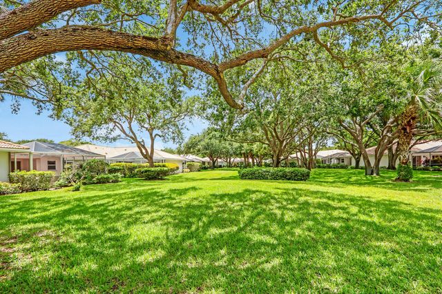 7904 CHAPMAN OAK Court, Palm Beach Gardens, FL 33410