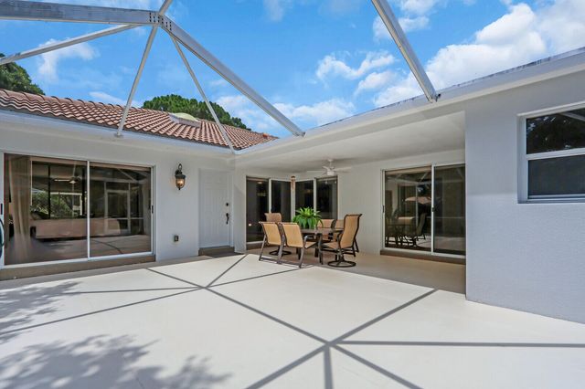 7904 CHAPMAN OAK Court, Palm Beach Gardens, FL 33410