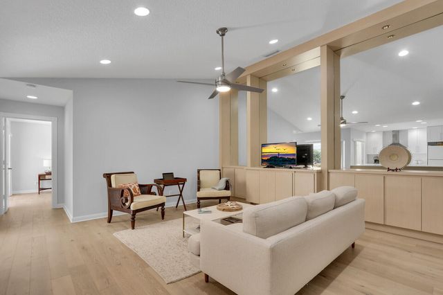 7904 CHAPMAN OAK Court, Palm Beach Gardens, FL 33410