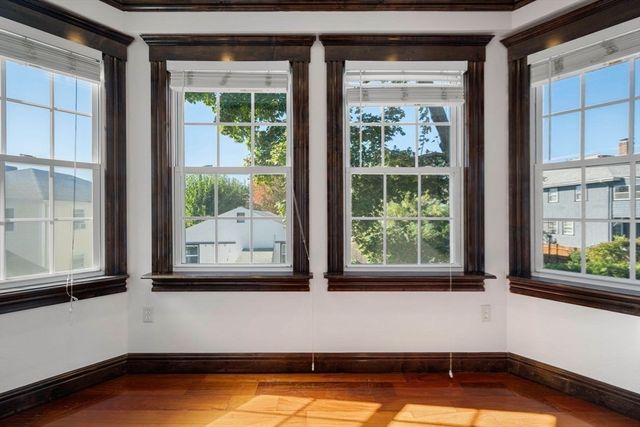 76 Taft Ave 2, Newton, MA 02465