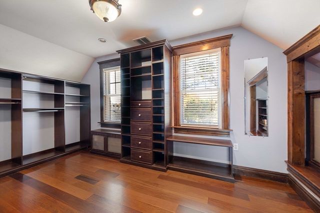 76 Taft Ave 2, Newton, MA 02465