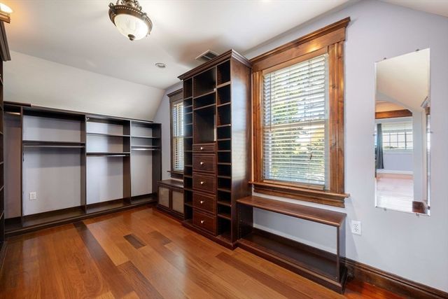 76 Taft Ave 2, Newton, MA 02465