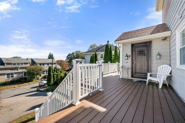 76 Taft Ave 2, Newton, MA 02465