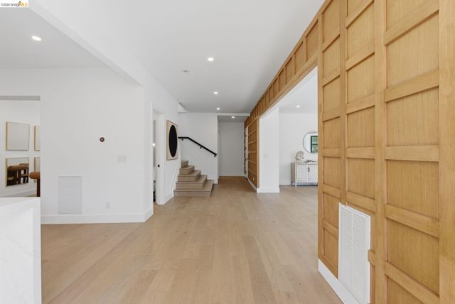 714 Walavista Ave, Oakland, CA 94610