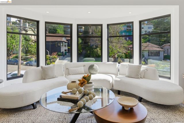 714 Walavista Ave, Oakland, CA 94610