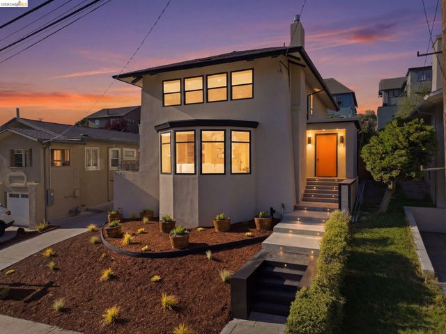 714 Walavista Ave, Oakland, CA 94610