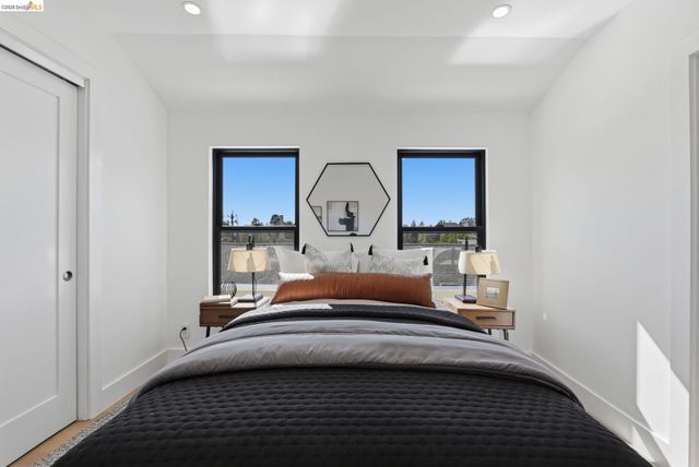 714 Walavista Ave, Oakland, CA 94610