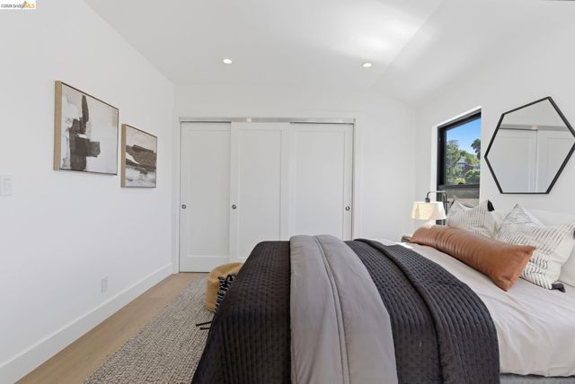 714 Walavista Ave, Oakland, CA 94610