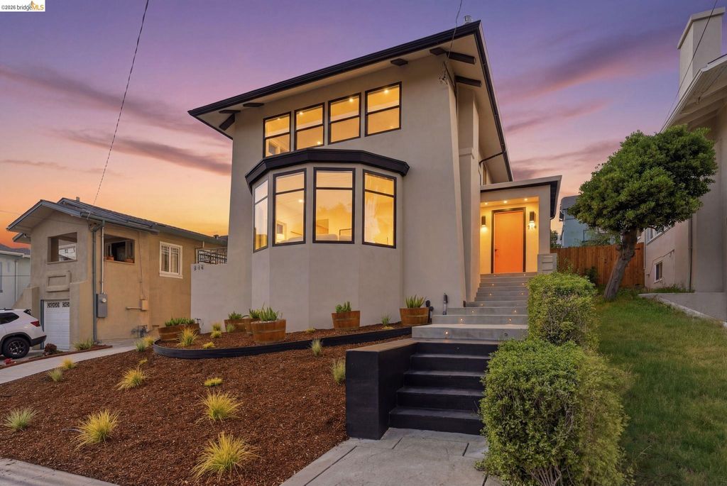 714 Walavista Ave, Oakland, CA 94610