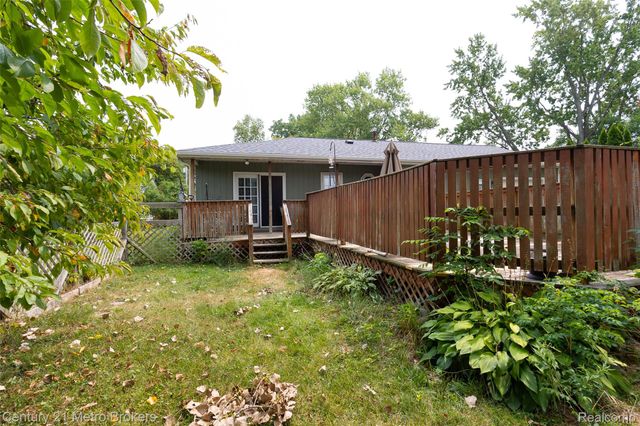3063 Stockbridge Street, Genesee Charter Township, MI 48506