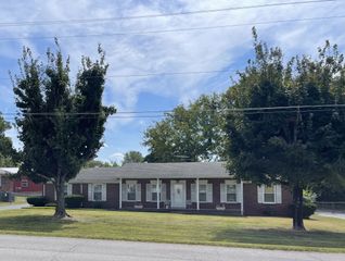 212 Tupper Dr, Gallatin, TN 37066