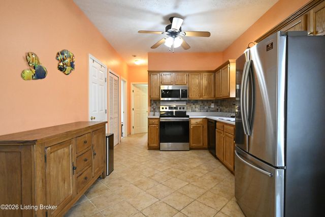 9921 Lancewood, Louisville, KY 40229