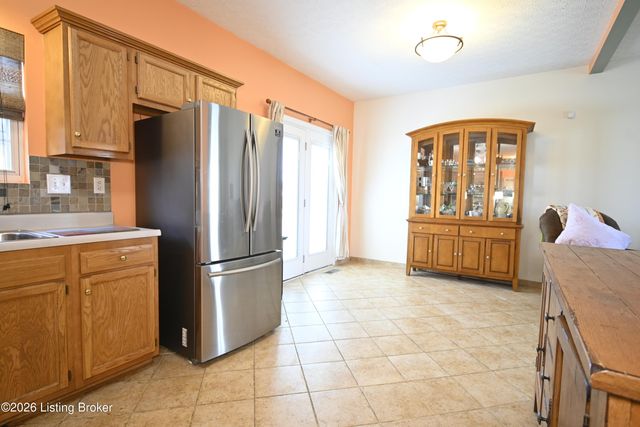 9921 Lancewood, Louisville, KY 40229